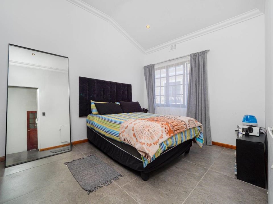 To Let 2 Bedroom Property for Rent in Wynberg Upper Western Cape